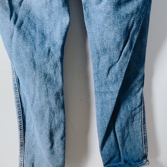 rose patch Hollister jeans + ripped jeans + high rise jeans - Picture 5 of 5